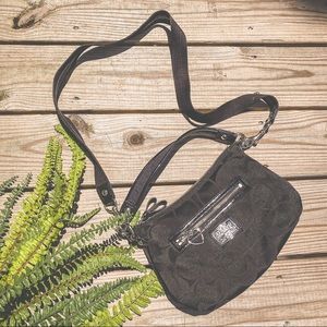 COACH signature C poppy crossbody heart 20044